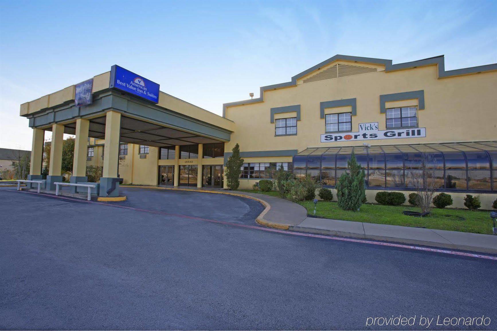 Americas Best Value Inn And Suites North Farmers Branch Buitenkant foto
