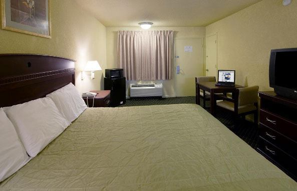 Americas Best Value Inn And Suites North Farmers Branch Buitenkant foto